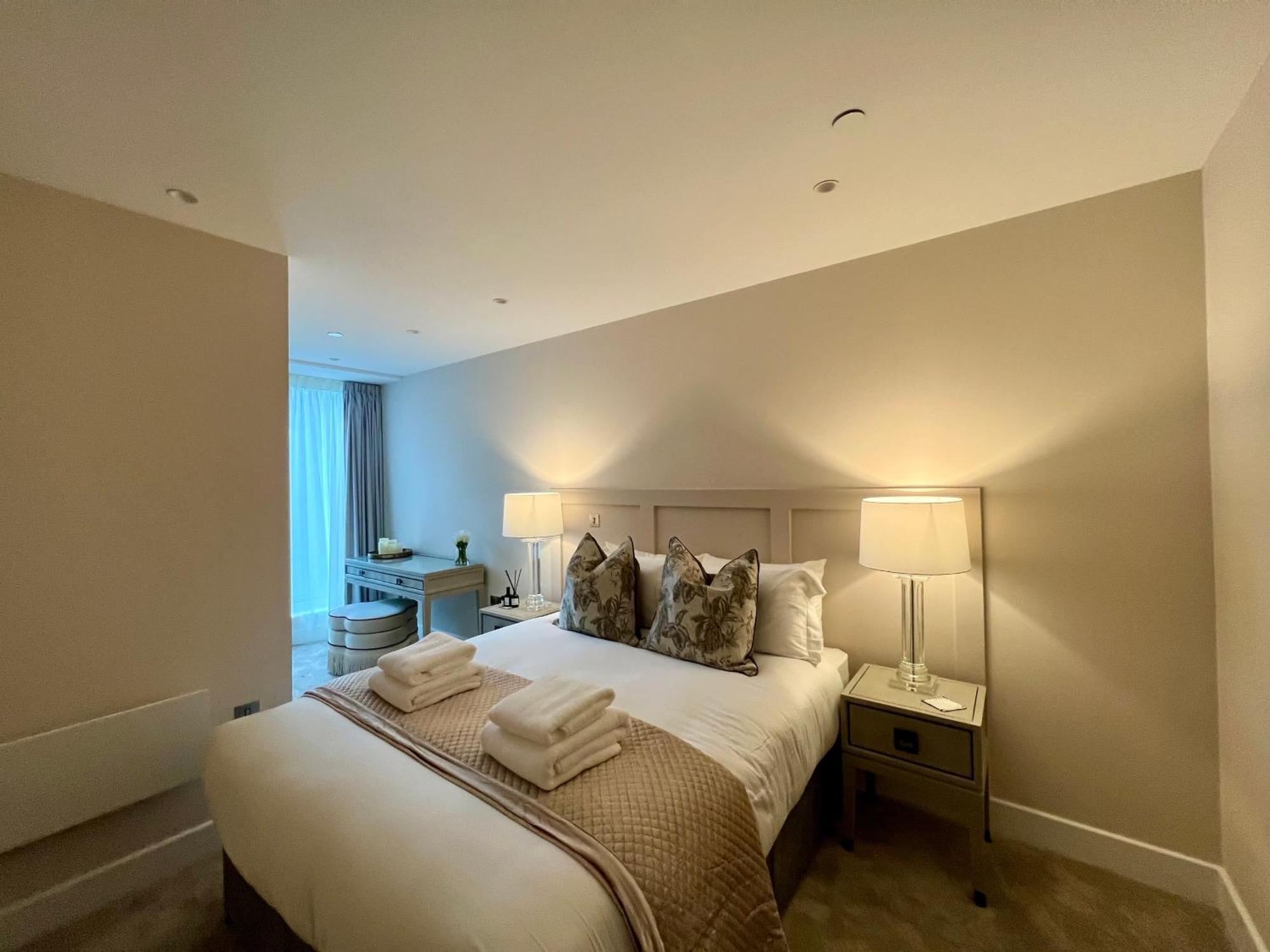 The Noir Blanc Retreat At Ryedale House Apartment York Exterior photo