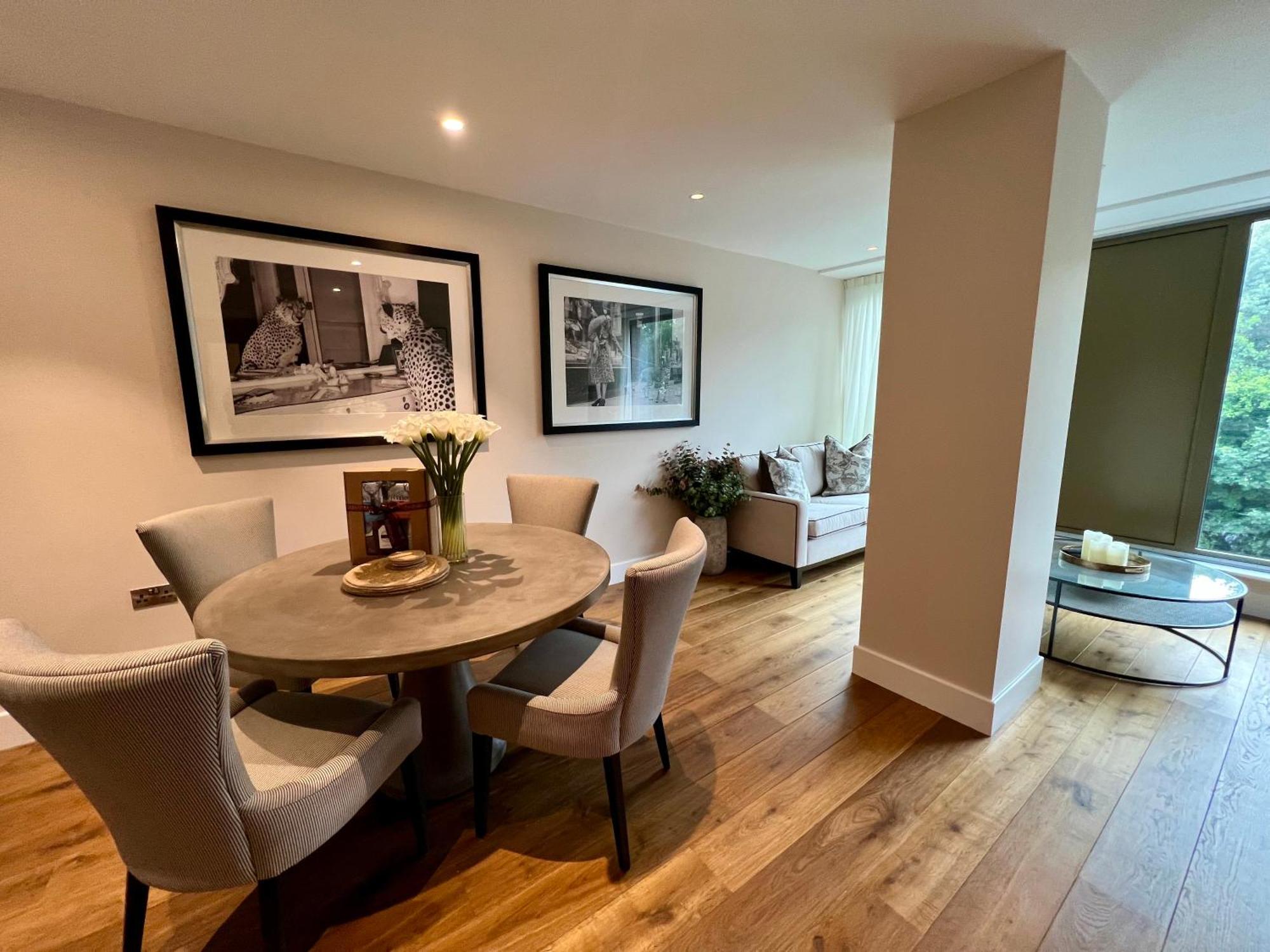 The Noir Blanc Retreat At Ryedale House Apartment York Exterior photo